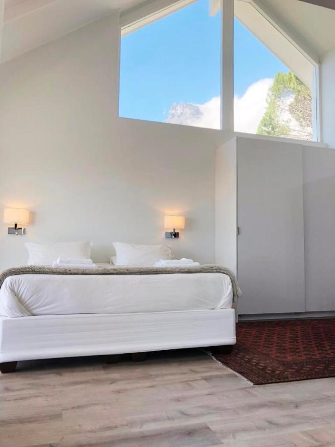 Camps Bay Loft With Stunning Mountain And Ocean Views Διαμέρισμα Κέιπ Τάουν Εξωτερικό φωτογραφία