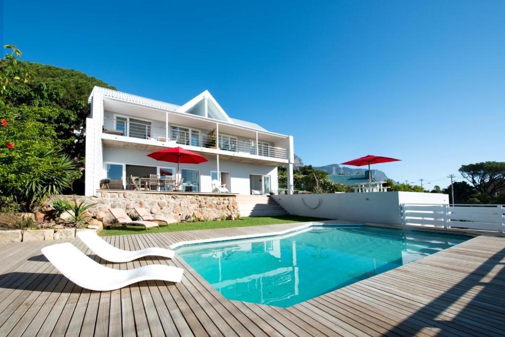 Camps Bay Loft With Stunning Mountain And Ocean Views Διαμέρισμα Κέιπ Τάουν Εξωτερικό φωτογραφία